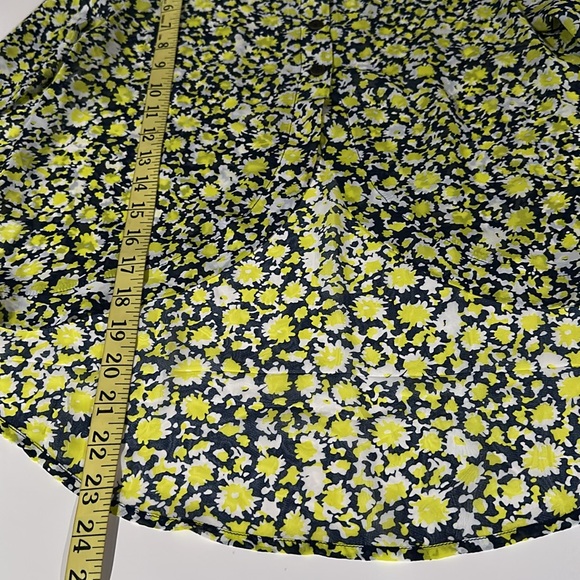 Lush Floral Button-Back Top - Picture 9 of 12